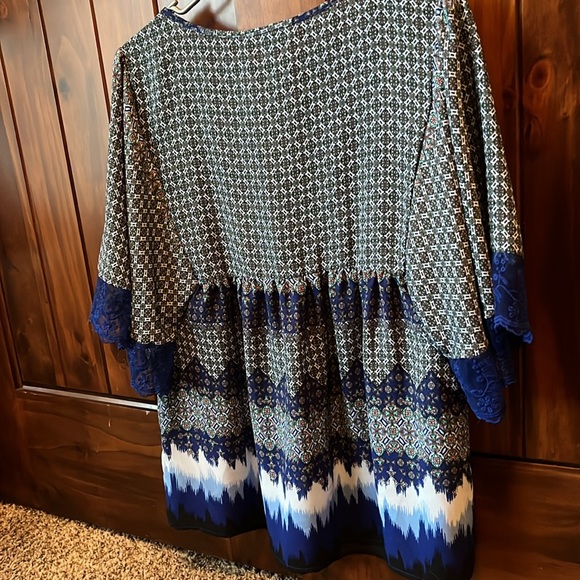 Zac & Rachel Peasant Top - Picture 6 of 10